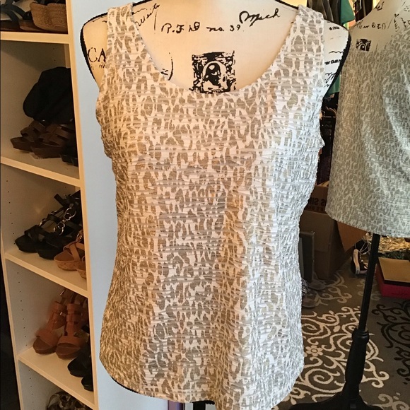 Chico’s 2 Piece Set Animal Print Size 1 - Picture 4 of 6